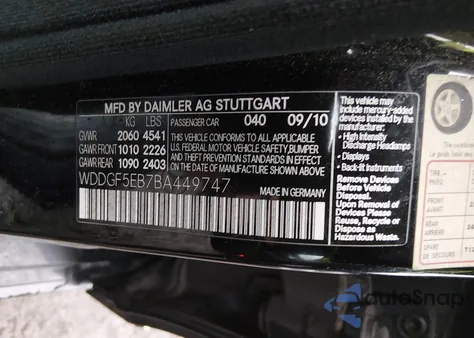 2011 Mercedes-Benz C 300 Luxury/Sport z USA, uszkodzony, nr VIN WDDGF5EB7BA449747